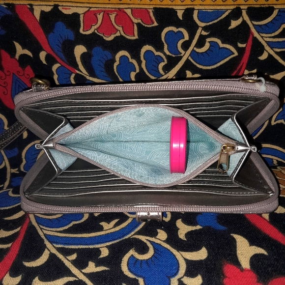 The Sak Pyrite Leather Wallet with Wrist Strap - Picture 6 of 13